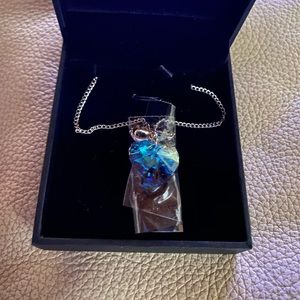 Swarovski necklace (suloea)